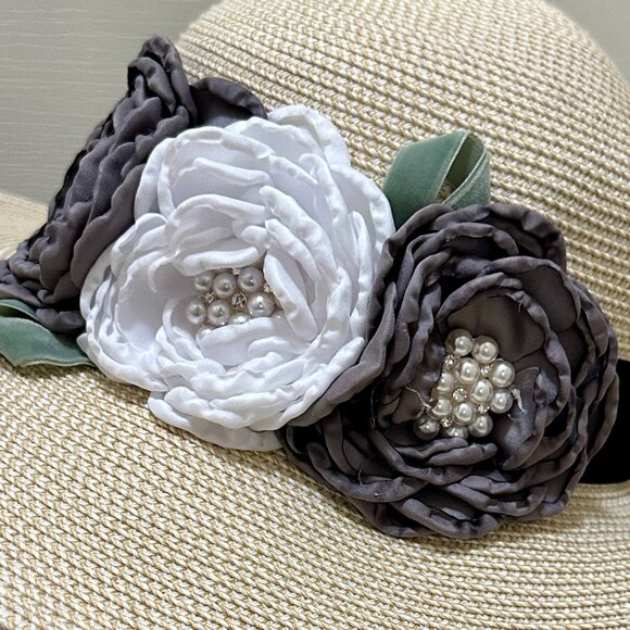 Women's Tweed Sun Hat Embellished With Satin Flowers & Pearls Special Event NEW - Picture 3 of 13